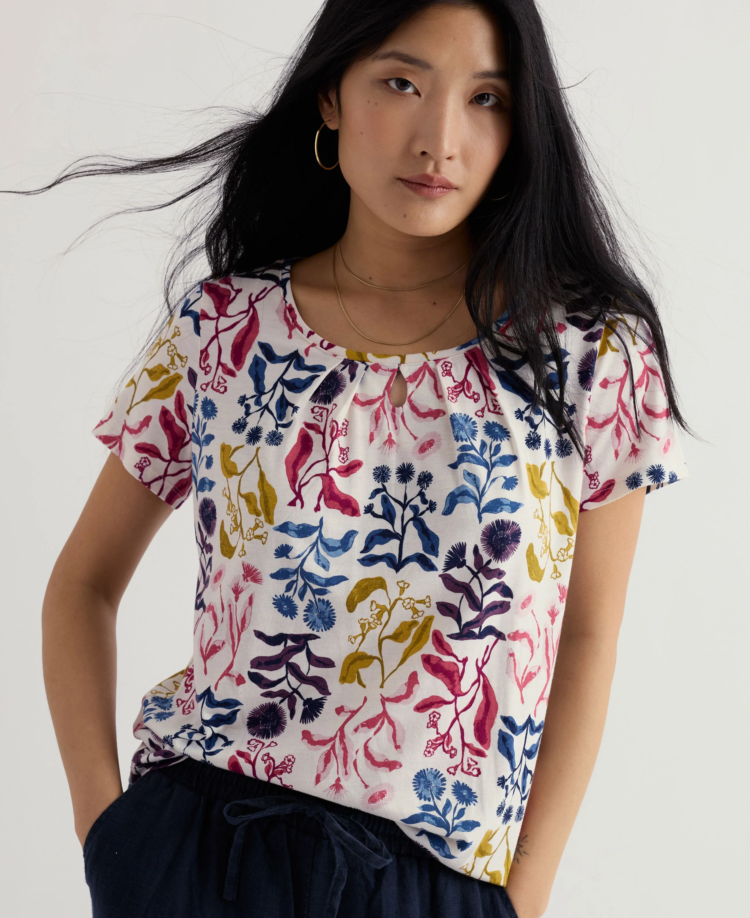 Appletree T-Shirt - Inky Botanical Chalk - Image 3