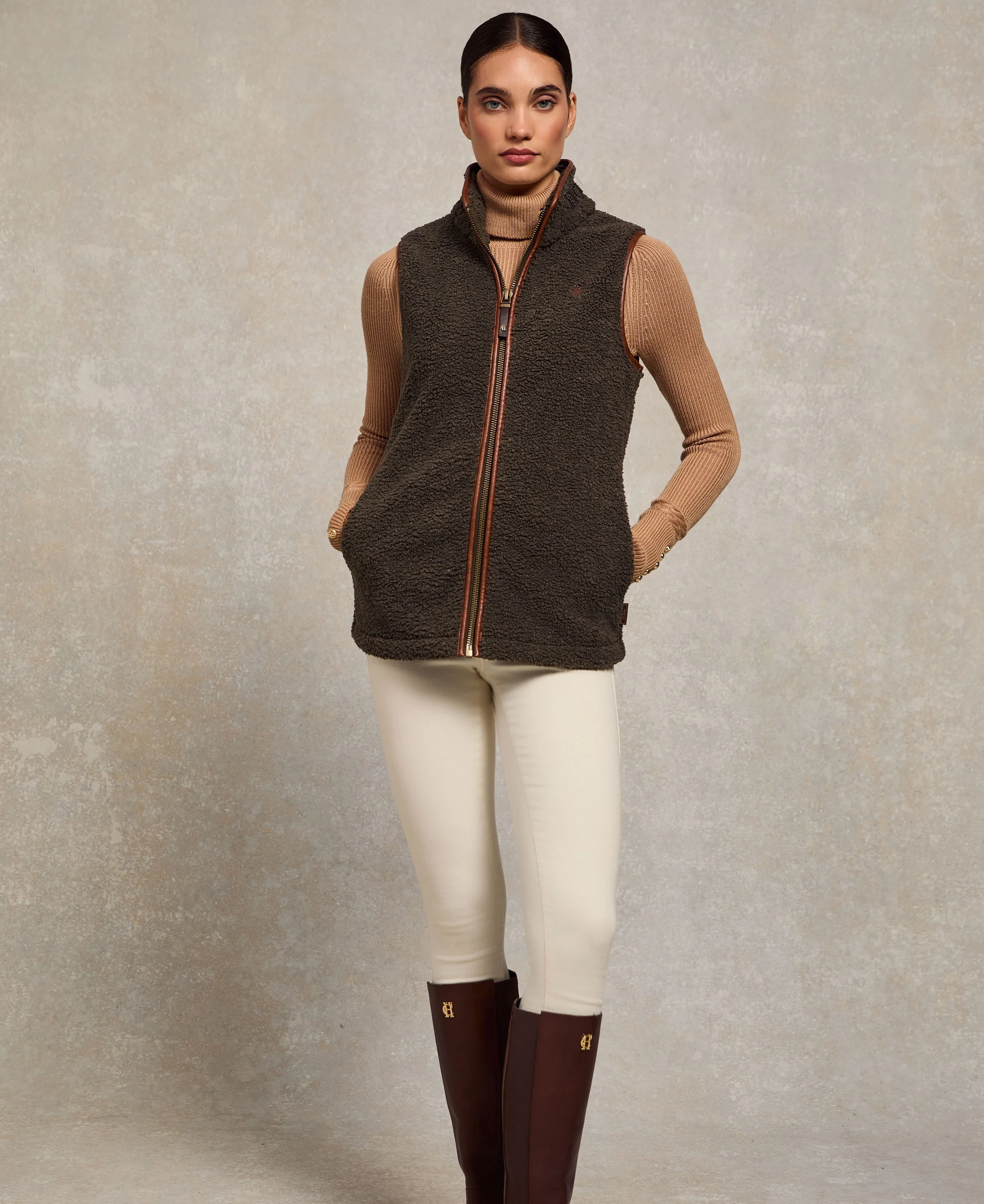 Country Fleece Gilet - Khaki Borg - Image 5